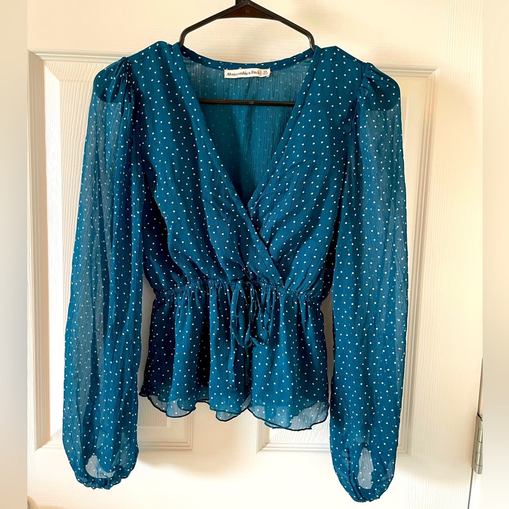 Abercrombie & Fitch Women's Blue and Navy Blouse - X-Small
